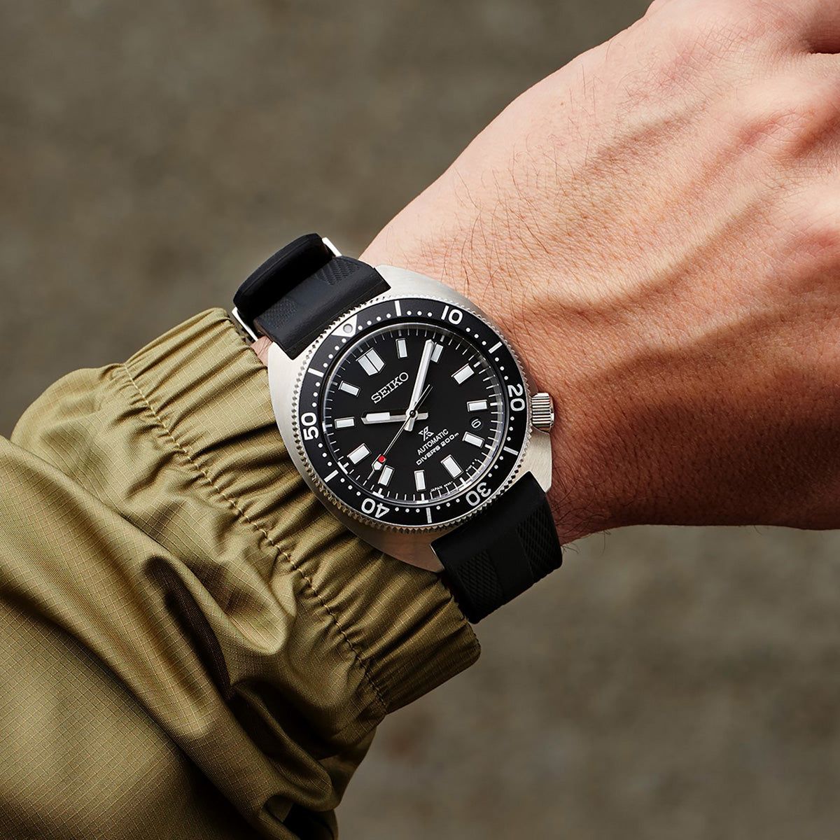 SEIKO LUXE PROSPEX AUTOMATIC DIVER'S WATCH SPB317