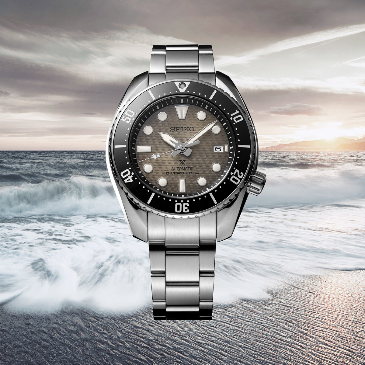 SEIKO LUXE PROSPEX AUTOMATIC DIVER'S WATCH SPB323