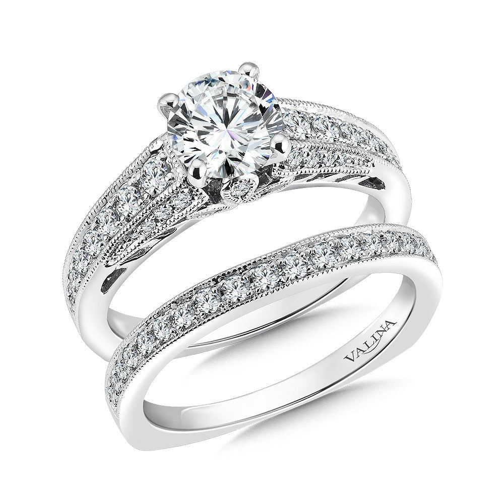 DIAMOND ENGAGEMENT RING WITH SIDE STONES R9493W