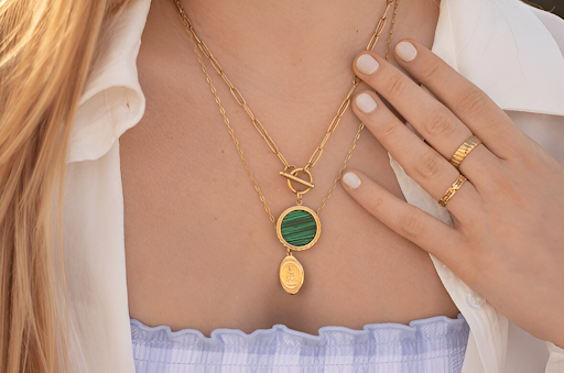 Gold Bracelets for Women: A Timeless Gift for Every Occasion