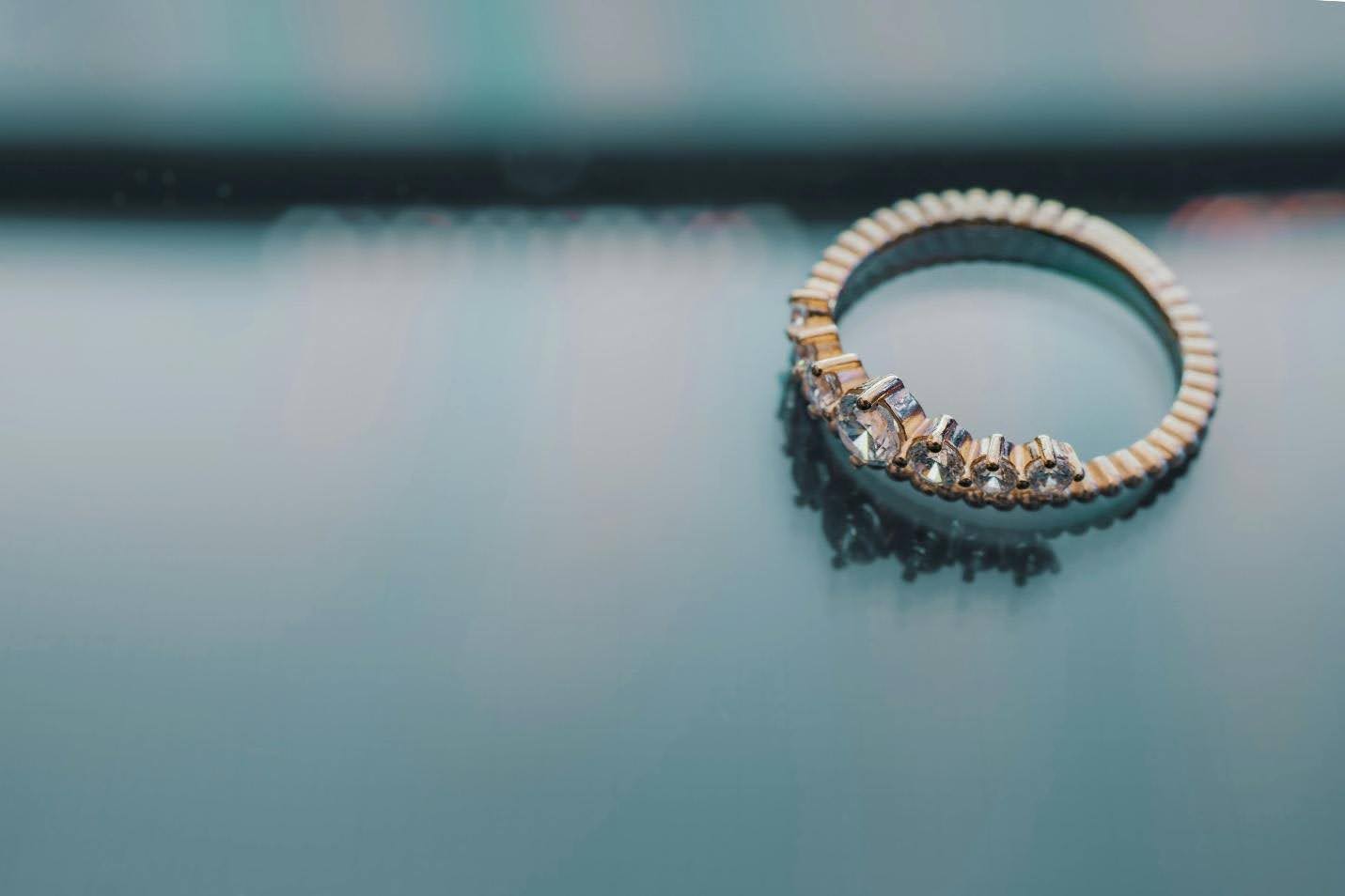 How to Buy a Wedding Ring – What You Should Look Out For