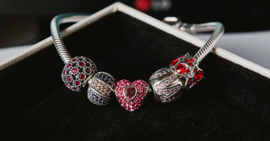 What Makes Charm Bracelets So Special? Hidden Meaning & Modern Style