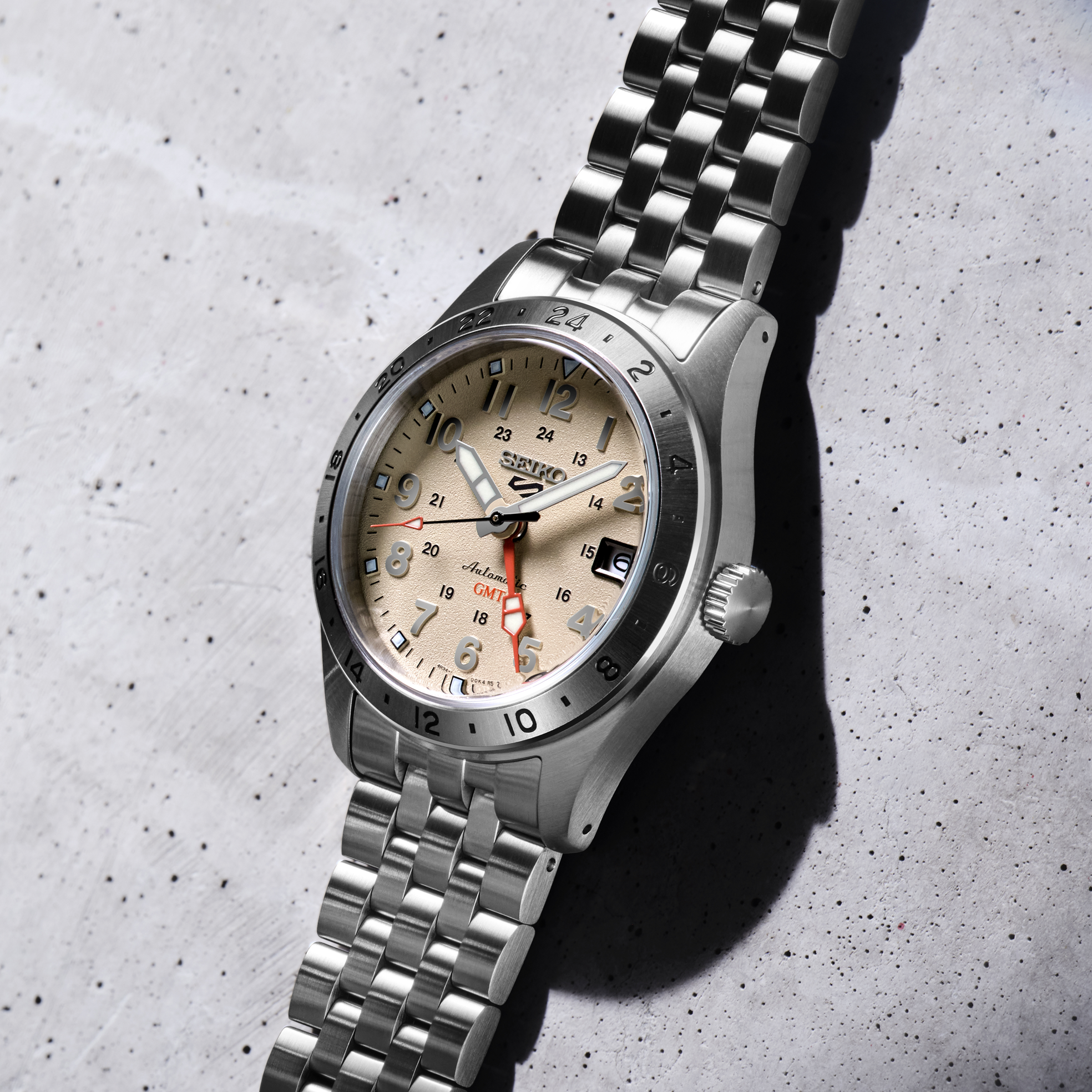 seiko-5-sports-field-gmt-watch-hdb002