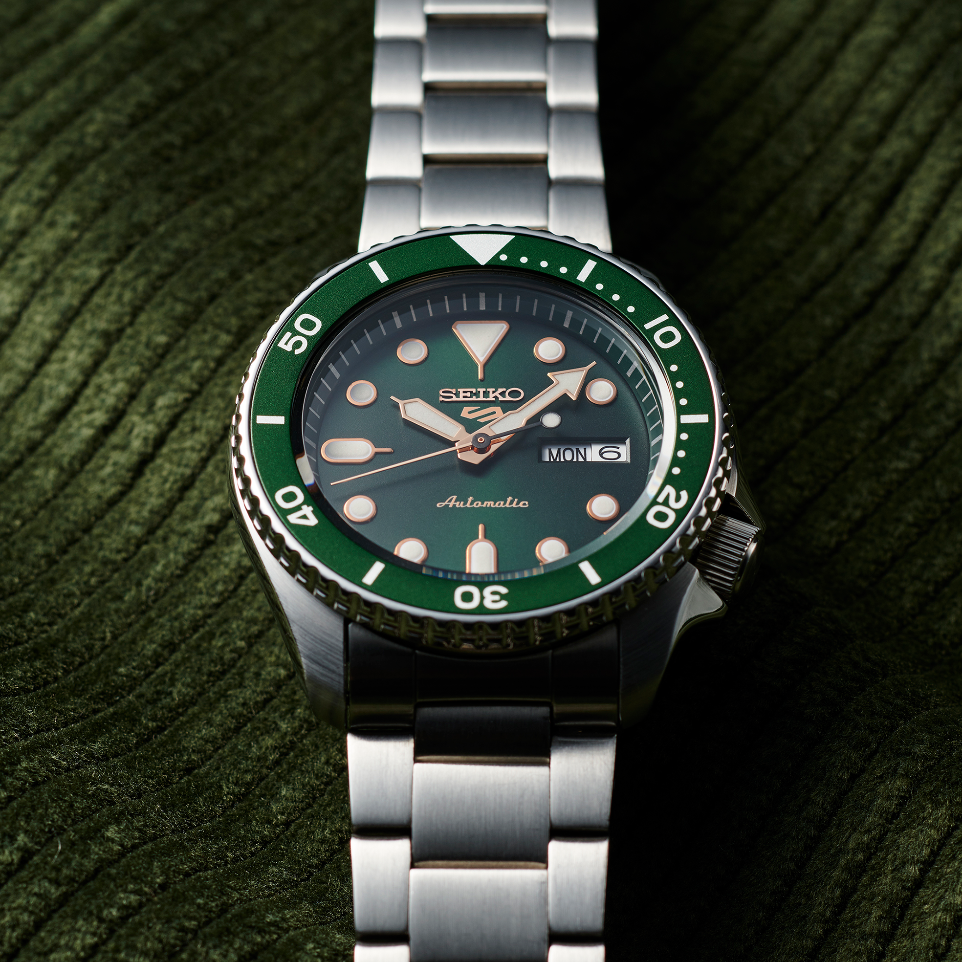 Seiko 5 Sports SRPD63