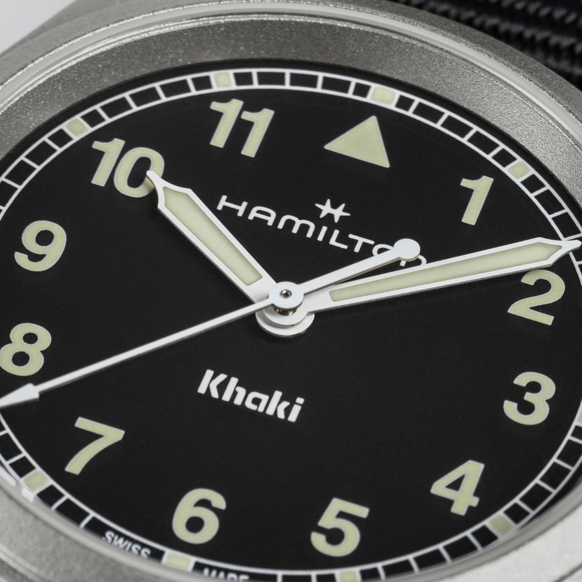 Khaki Field Quartz 33mm H69301430