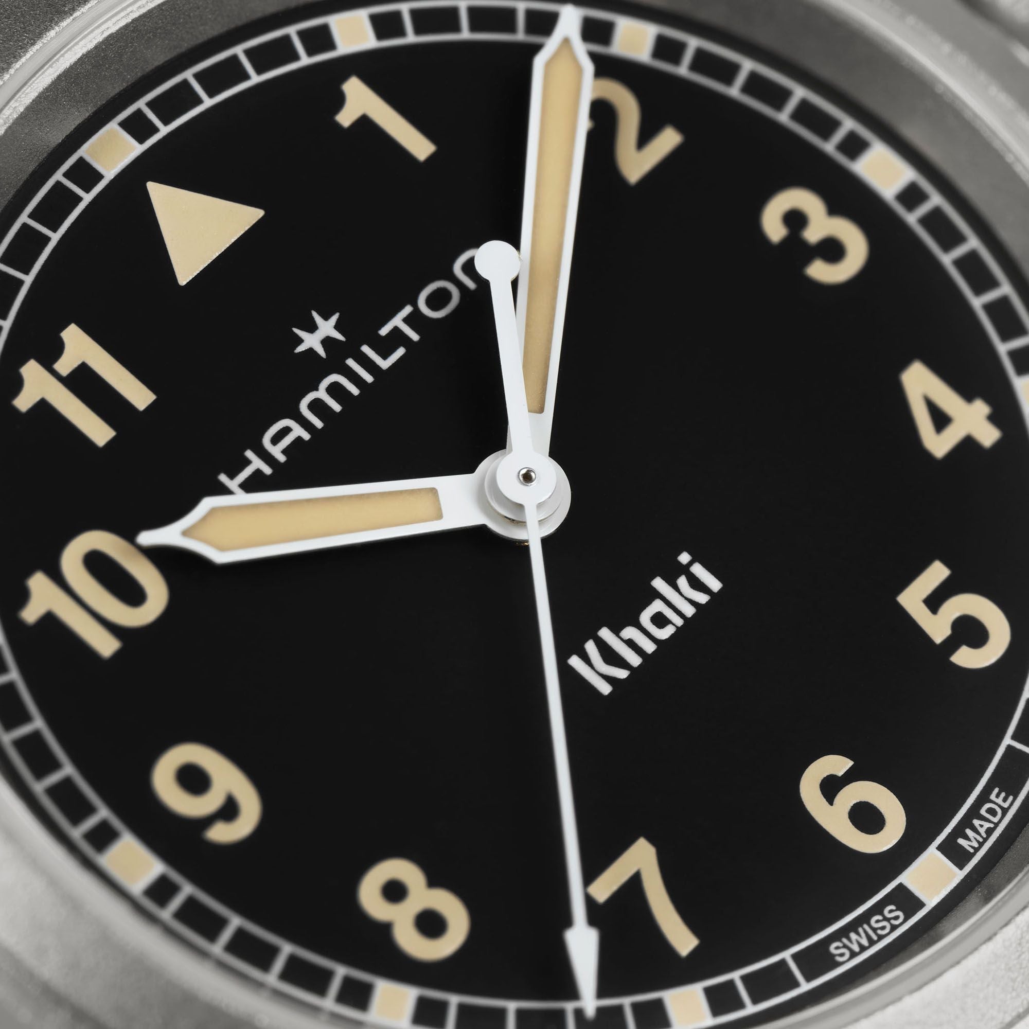 Khaki Field Quartz 33mm H69301930