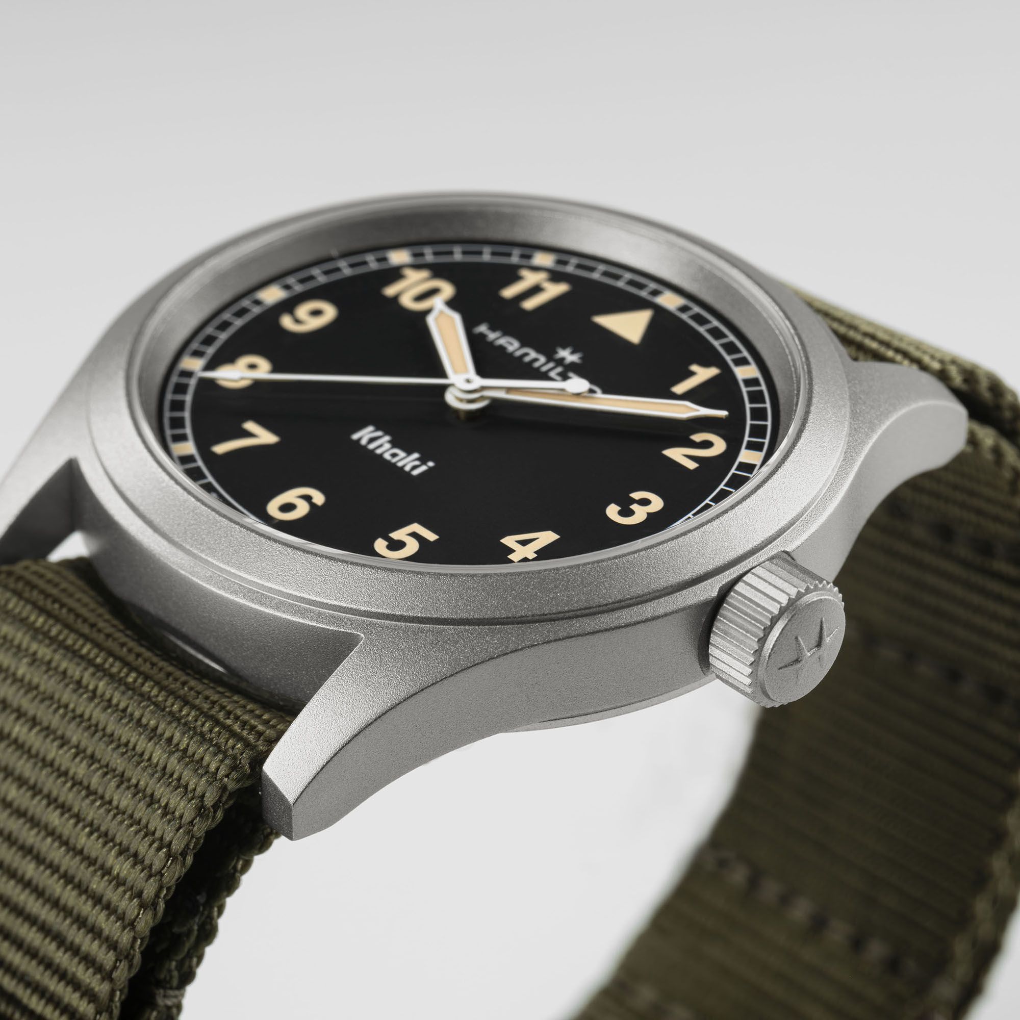 Khaki Field Quartz 38mm H69401930