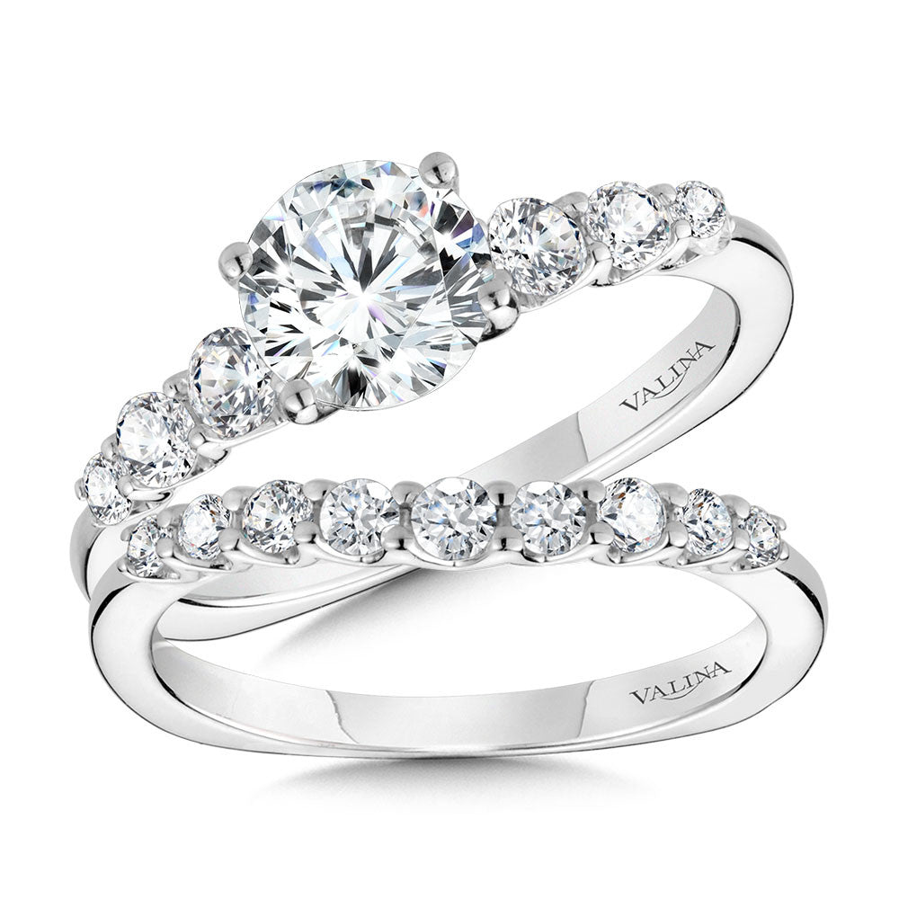 GRADUATING SIX-STONE DIAMOND ENGAGEMENT RING R2247W