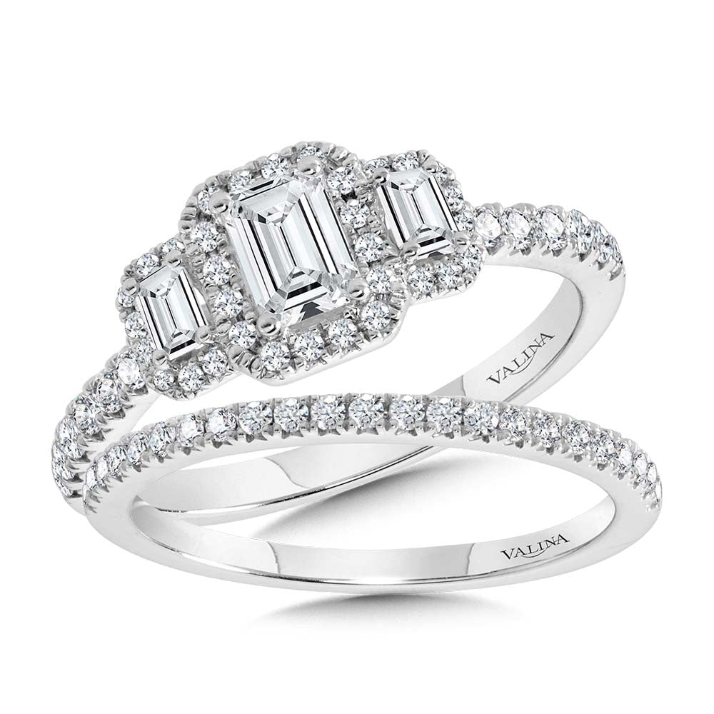 EMERALD-CUT THREE-STONE DIAMOND ENGAGEMENT RING R2262W-SR