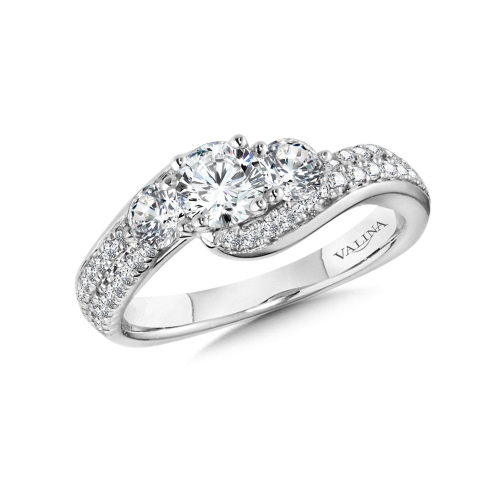 DIAMOND ENGAGEMENT RING R9972W