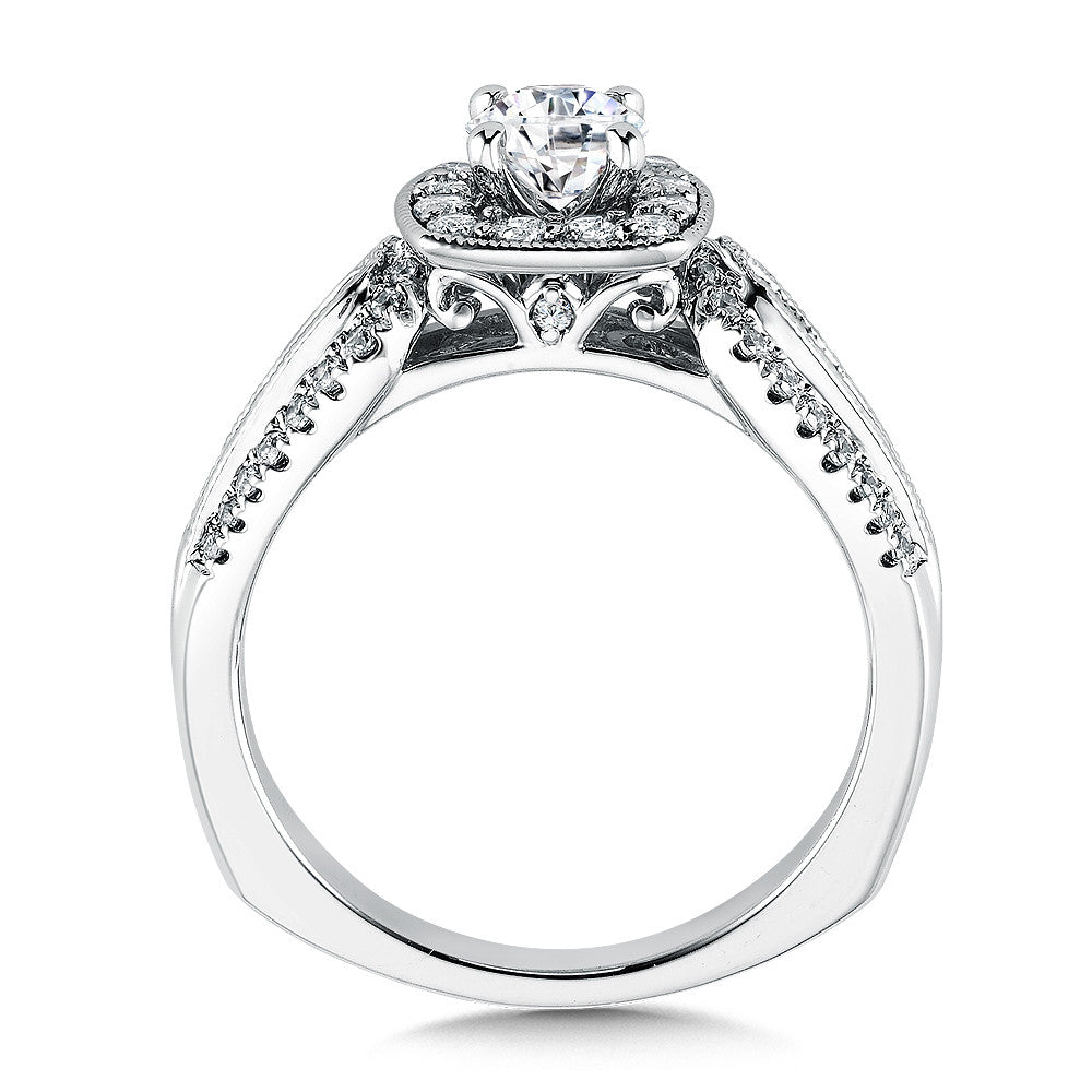 CUSHION SHAPE HALO DIAMOND ENGAGEMENT RING RQ9385W